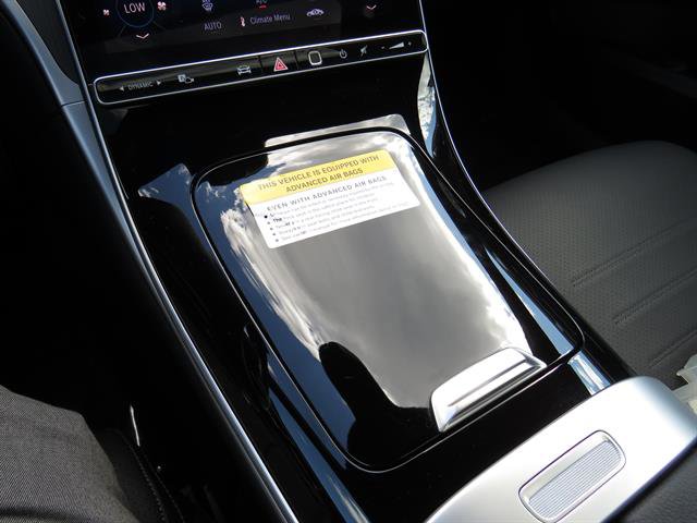 Certified 2025 Mercedes-Benz C 300 4MATIC Sedan image 17