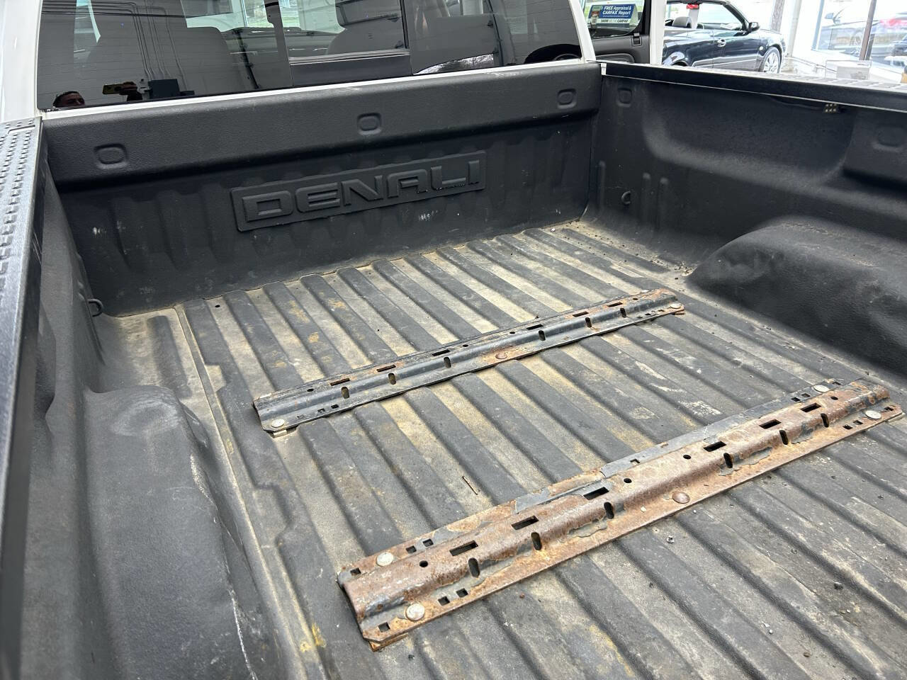 Used 2014 GMC Sierra 2500 Denali w/ Suspension Package, Off-Road image 12