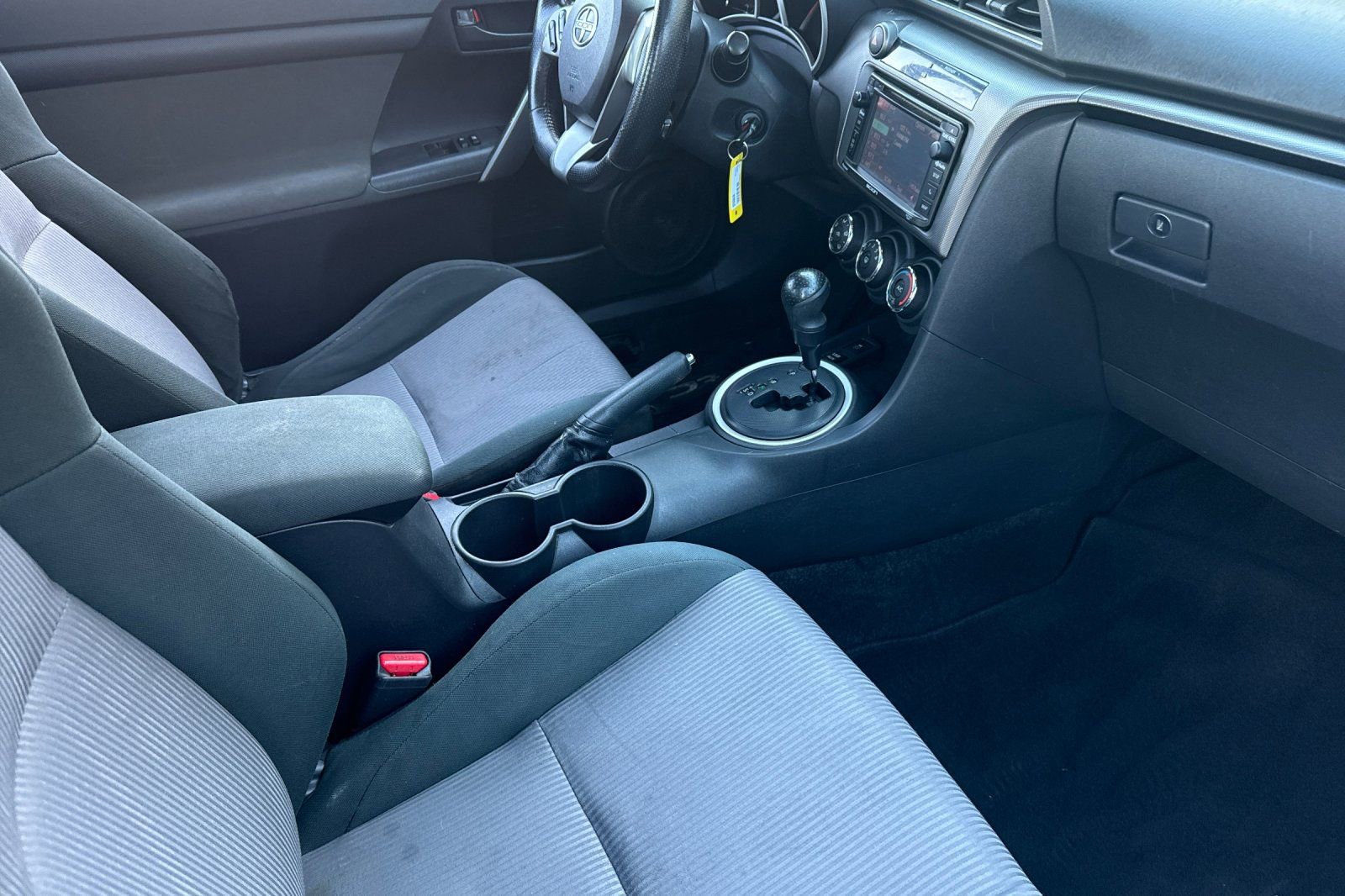 Used 2014 Scion tC FWD image 14