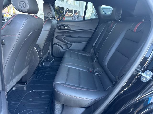 Certified 2025 Chevrolet Trax RS FWD image 23