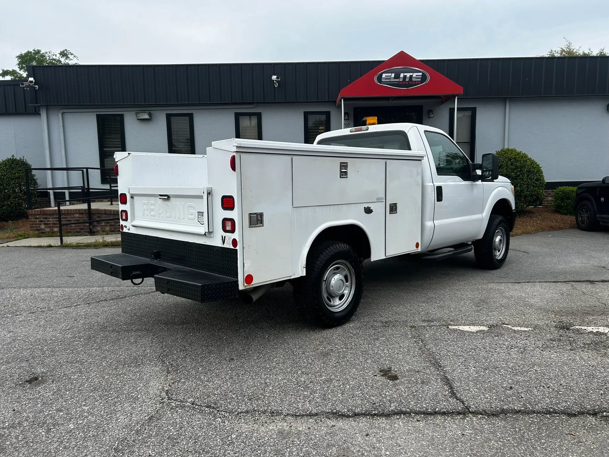Used 2011 Ford F250 XL AWD/4WD image 7