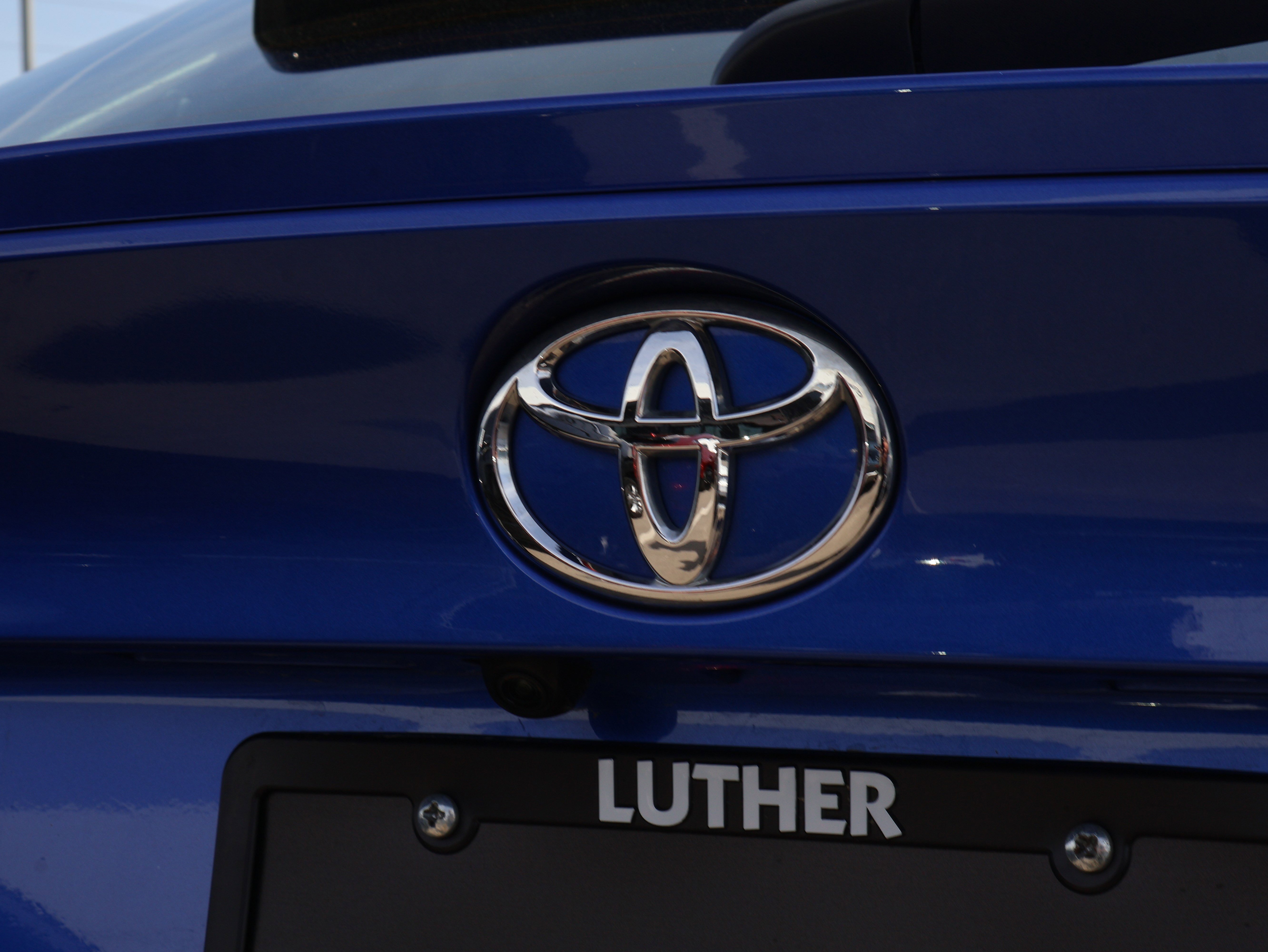 Used 2021 Toyota C-HR XLE image 15