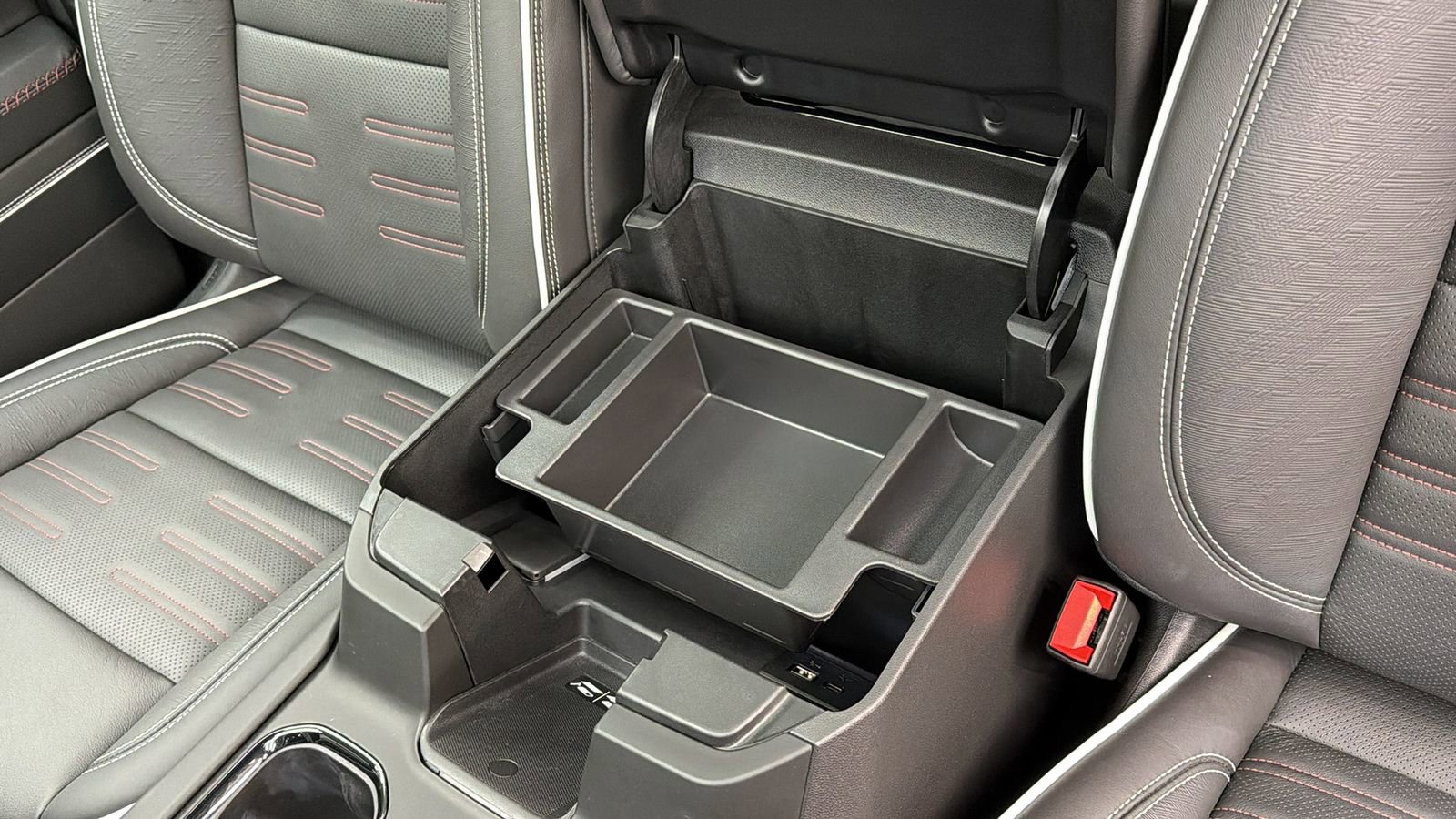 Used 2025 GMC Sierra 1500 AT4X image 27