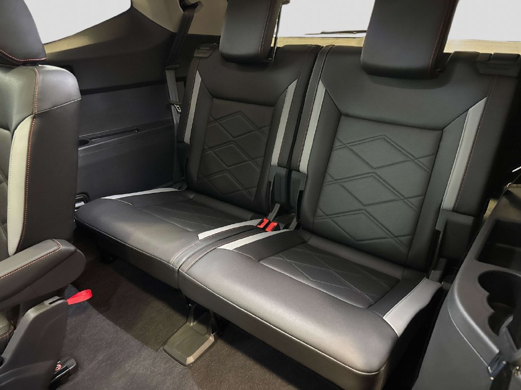 New 2026 Volkswagen Atlas Peak Edition AWD/4WD image 7