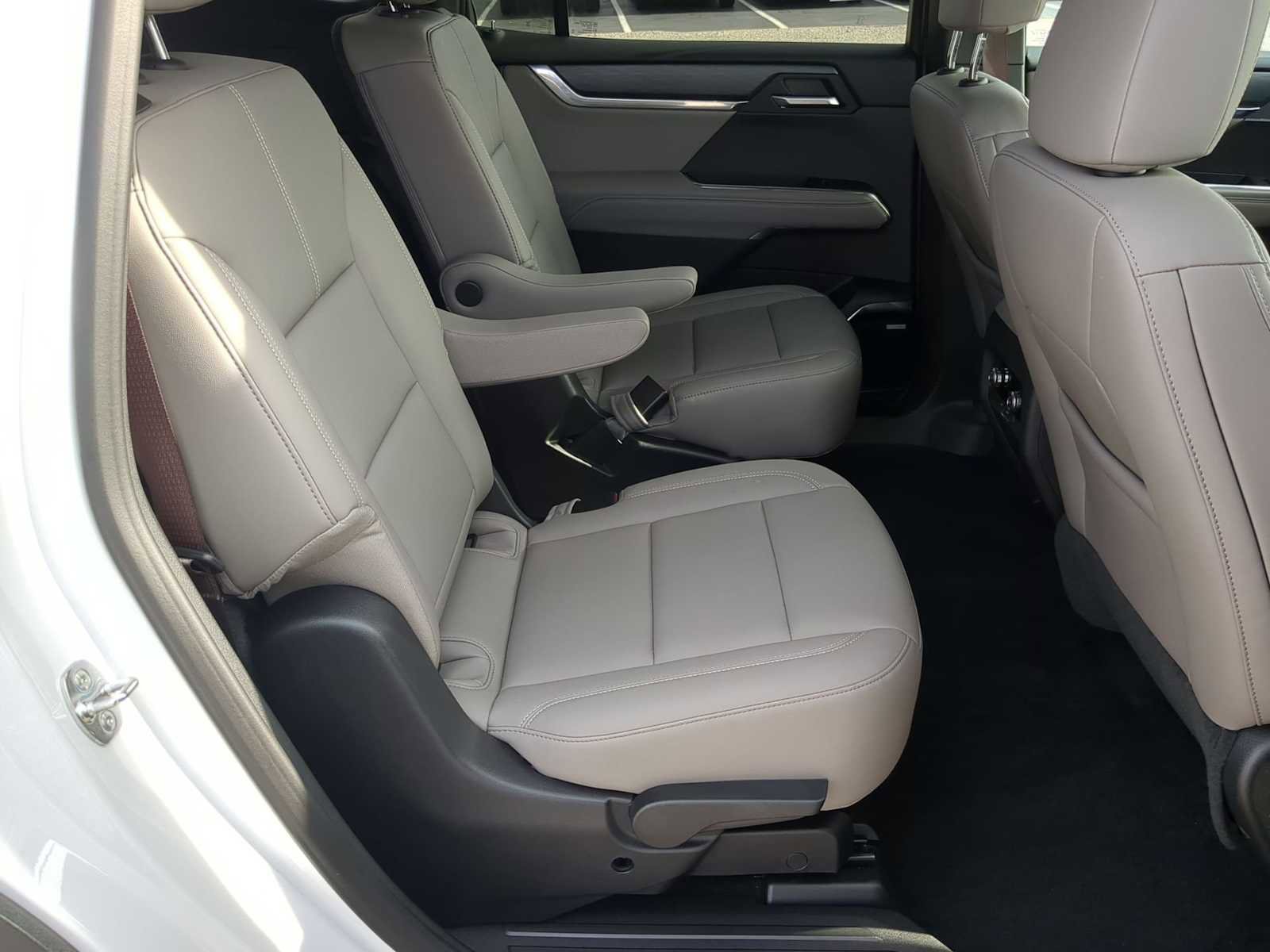 New 2026 GMC Acadia Elevation w/ Elevation Premium Package image 28