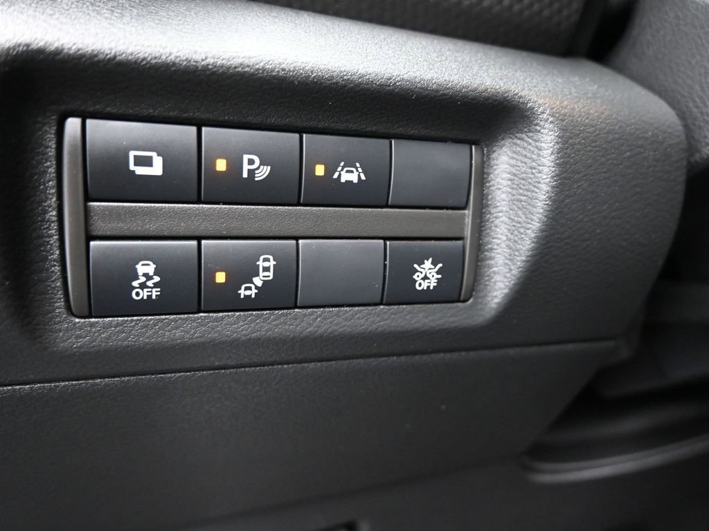 Used 2020 Nissan Kicks S image 19