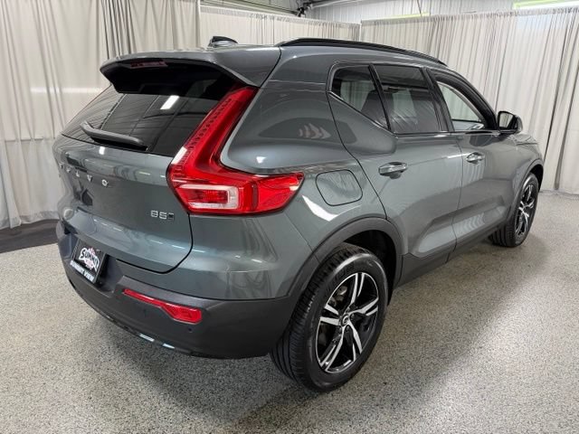 Used 2026 Volvo XC40 B5 Core AWD/4WD image 4