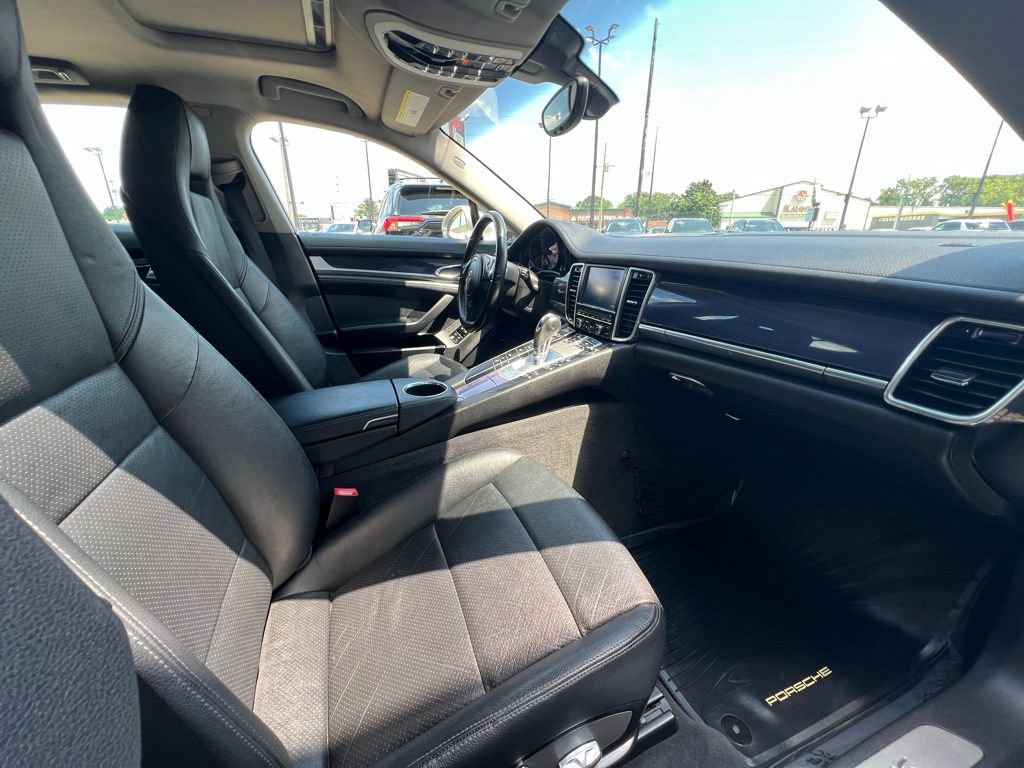 Used 2010 Porsche Panamera S image 28