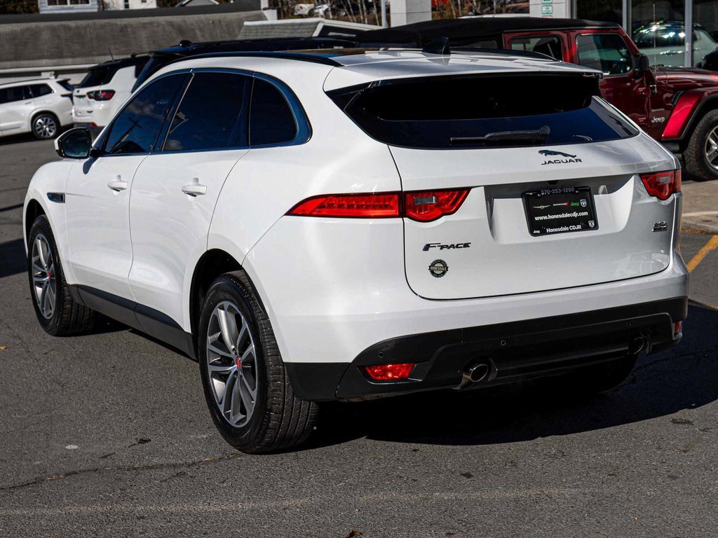 Used 2020 Jaguar F-PACE Premium image 4