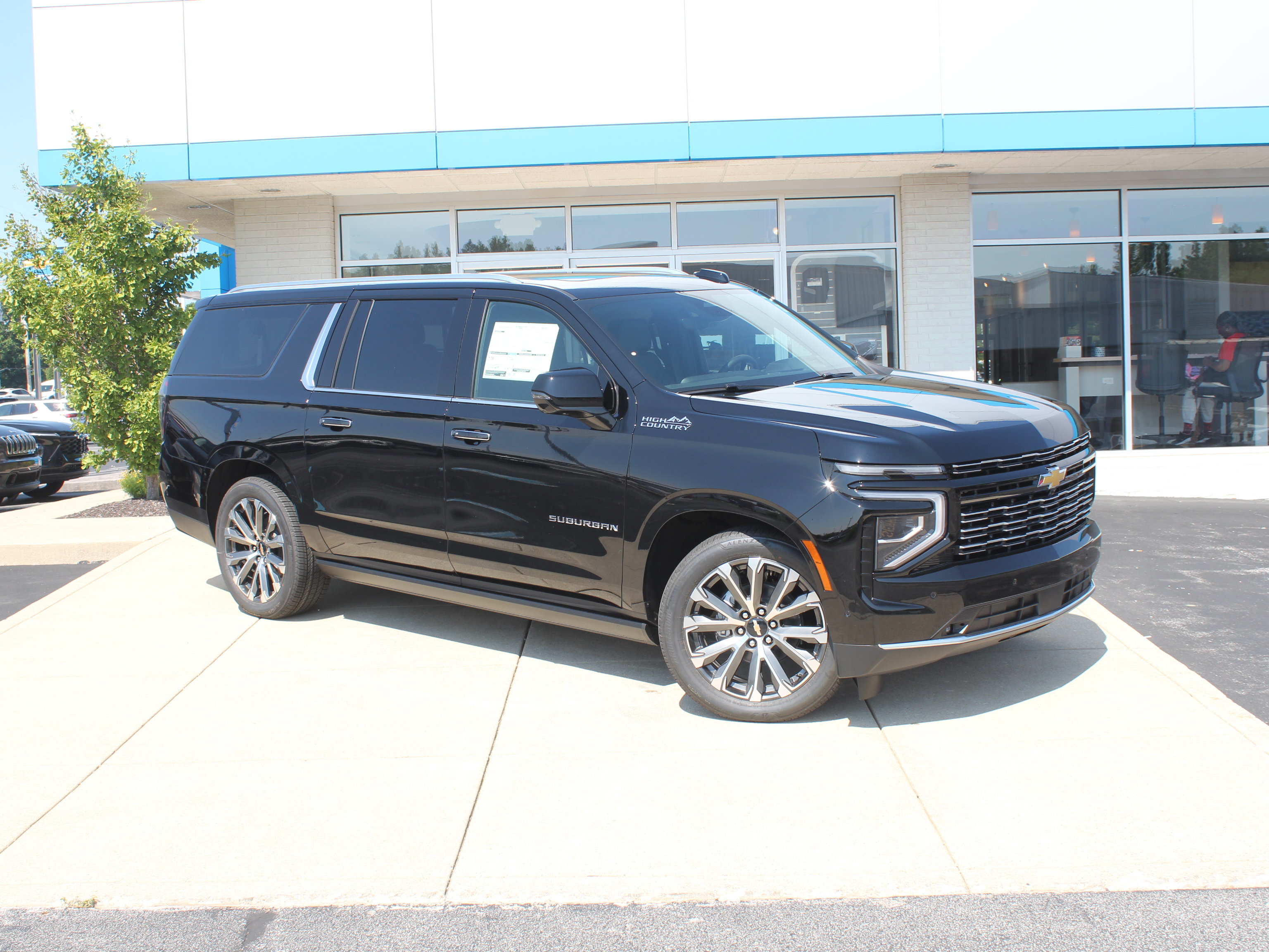 New 2026 Chevrolet Suburban High Country AWD/4WD image 2
