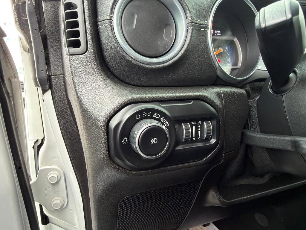 Used 2018 Jeep Wrangler Unlimited Sahara w/ Dual Top Group image 42