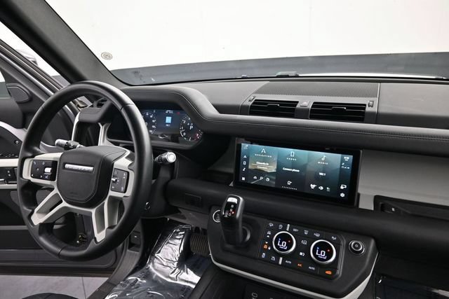 Used 2020 Land Rover Defender 110 SE AWD/4WD image 17