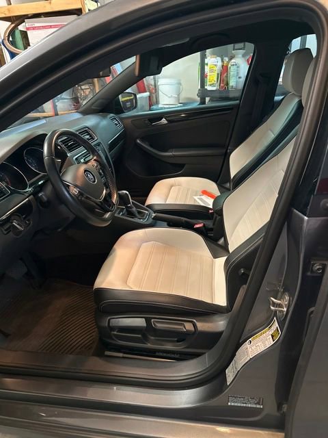 Used 2015 Volkswagen Jetta Sport FWD image 10
