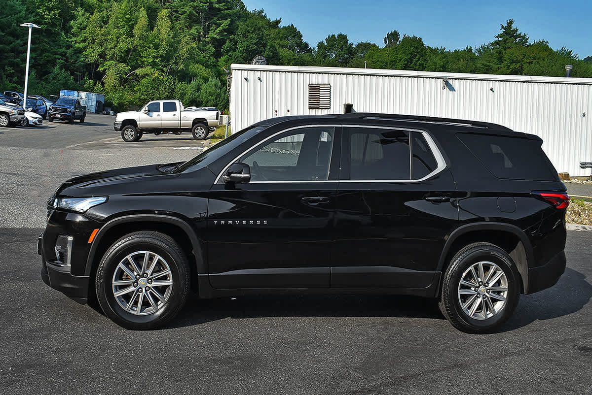 Used 2023 Chevrolet Traverse LT AWD/4WD image 4