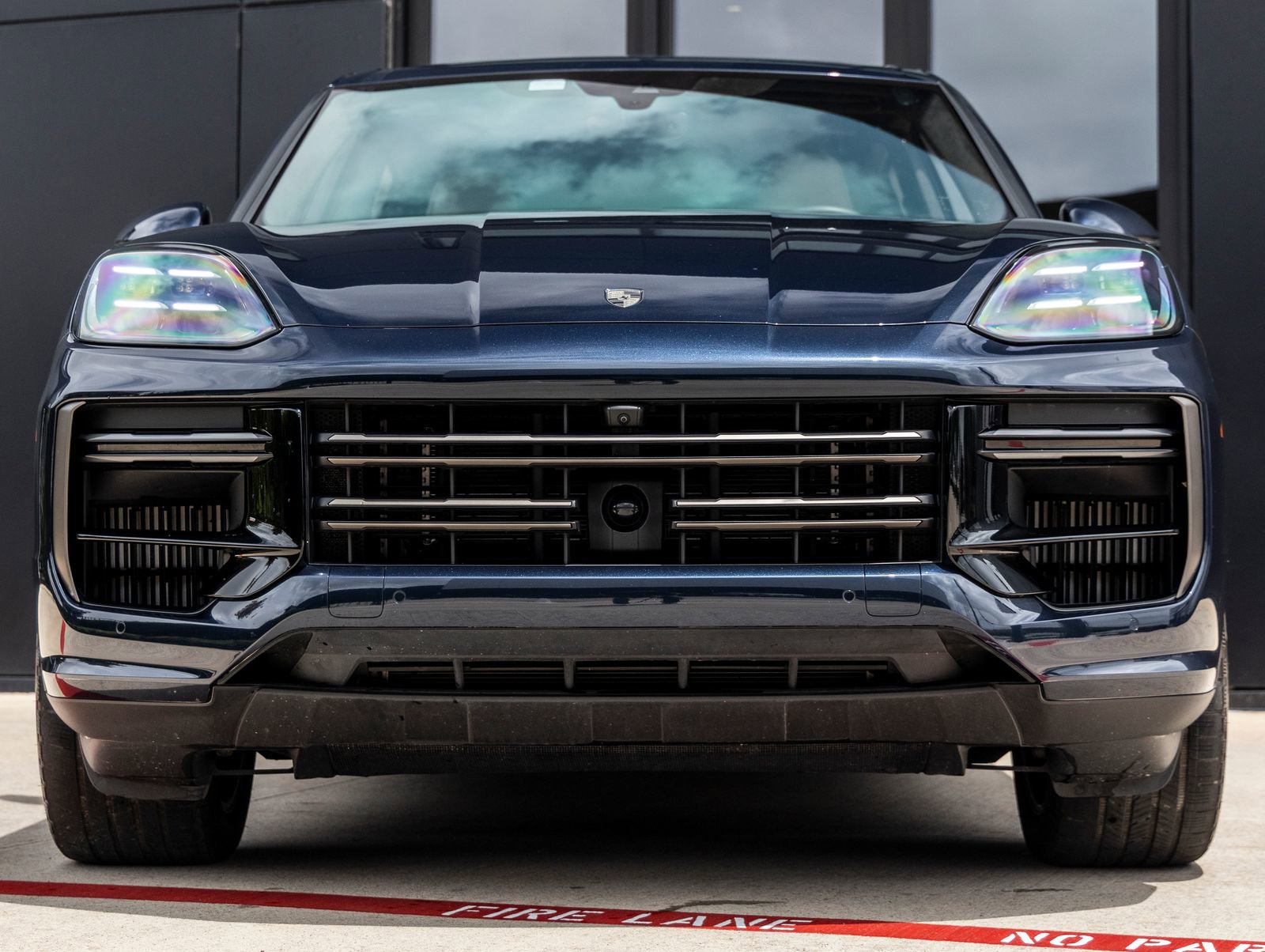 Used 2025 Porsche Cayenne Turbo AWD/4WD image 49