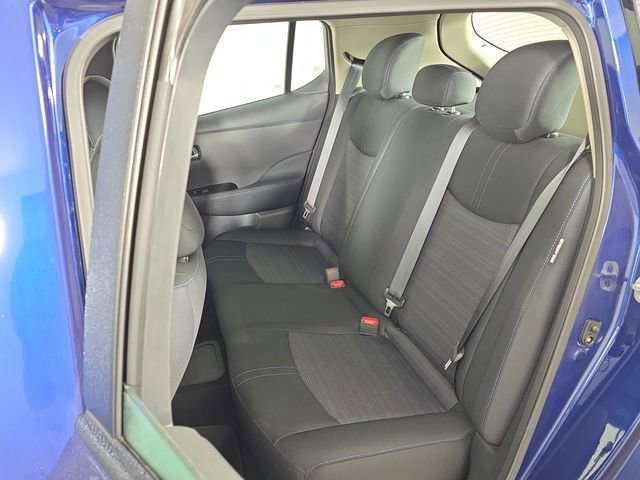 Used 2020 Nissan Leaf SV w/ SV Technology Package image 17