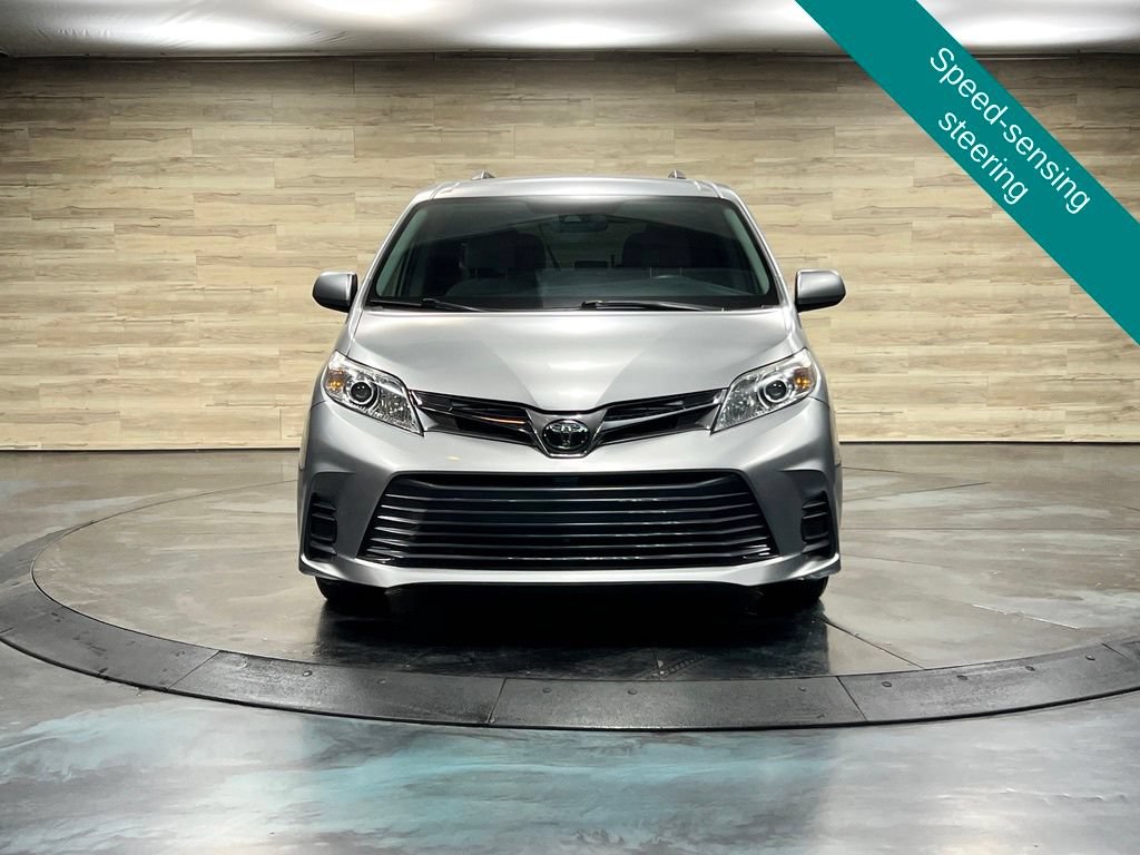 Used 2019 Toyota Sienna LE FWD image 5