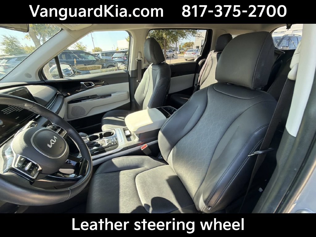 Certified 2024 Kia Carnival EX FWD image 15