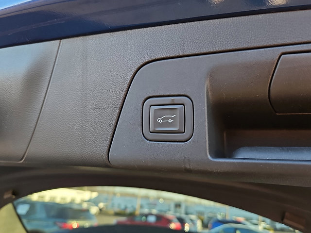 Used 2022 Buick Envision Avenir w/ Technology Package II image 31