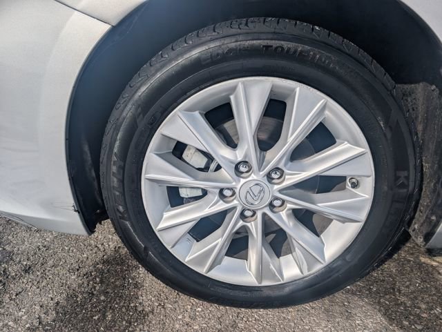 Used 2013 Lexus ES 300h w/ Luxury Pkg FWD image 26