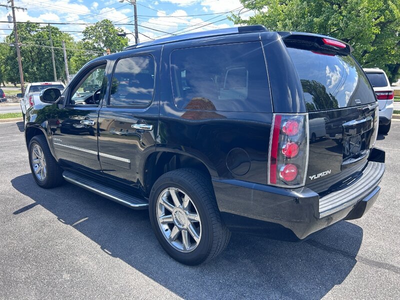 Used 2013 GMC Yukon Denali AWD/4WD image 5