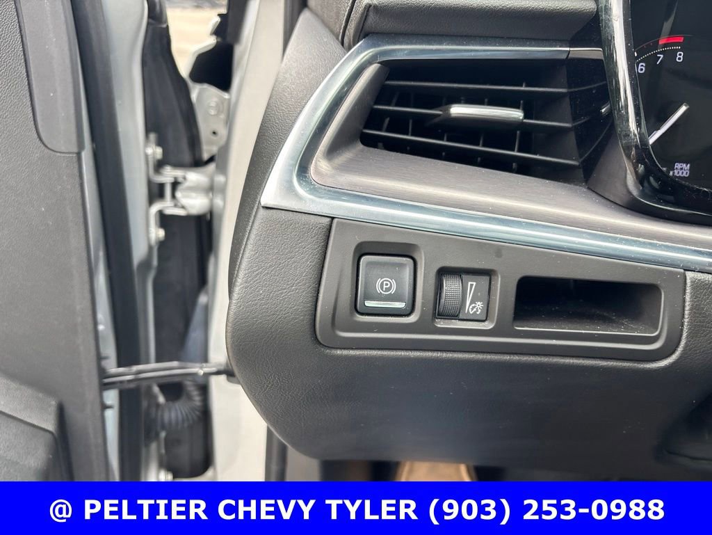 Used 2018 Cadillac XT5 Luxury w/ Driver Awareness Package FWD image 13