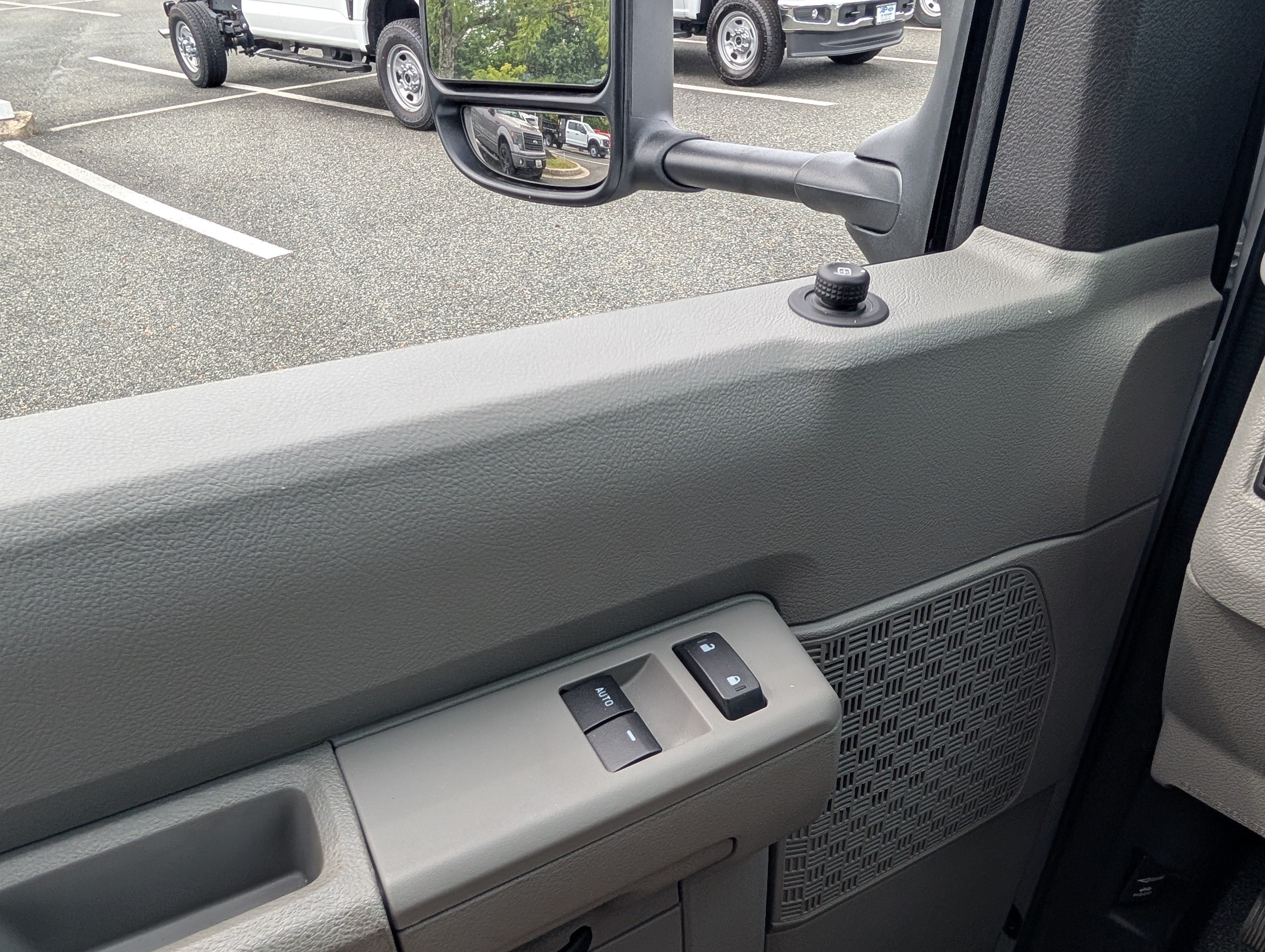 New 2026 Ford E-450 and Econoline 450 Super Duty w/ Power Equipment Group RWD image 12