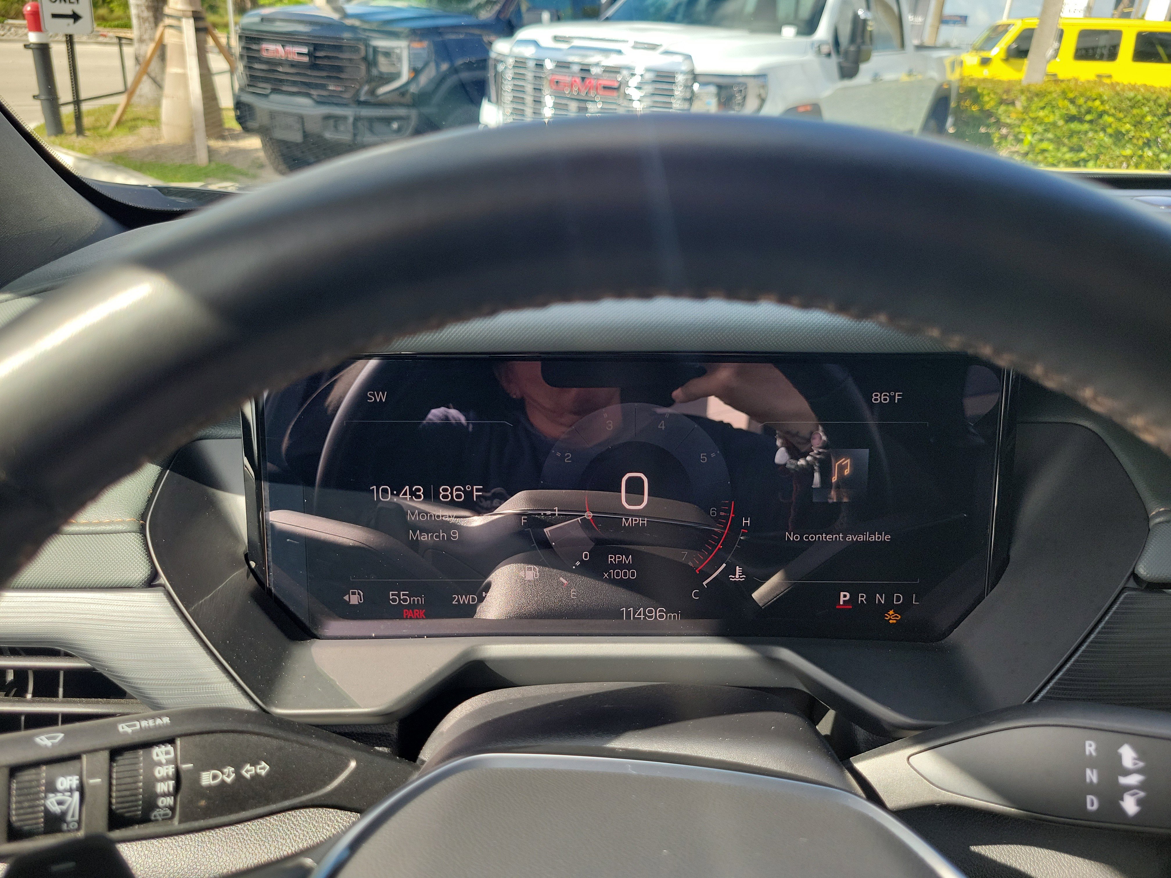 Used 2024 GMC Acadia AT4 w/ Luxury Package image 29