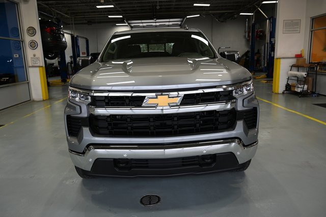 New 2026 Chevrolet Silverado 1500 LT image 2