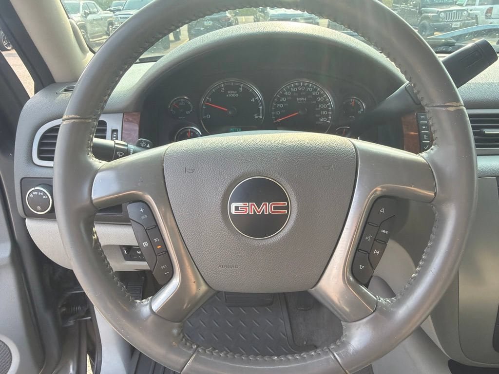 Used 2008 GMC Sierra 3500 SLT w/ EZ-Lift Tailgate Package RWD image 9