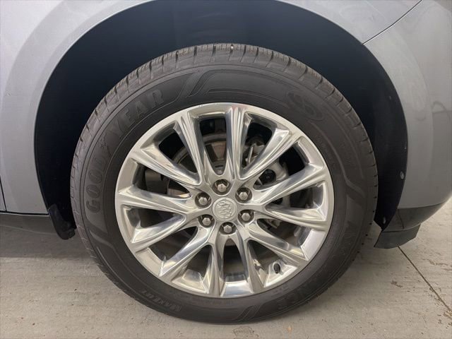 Used 2021 Buick Enclave Essence FWD image 10