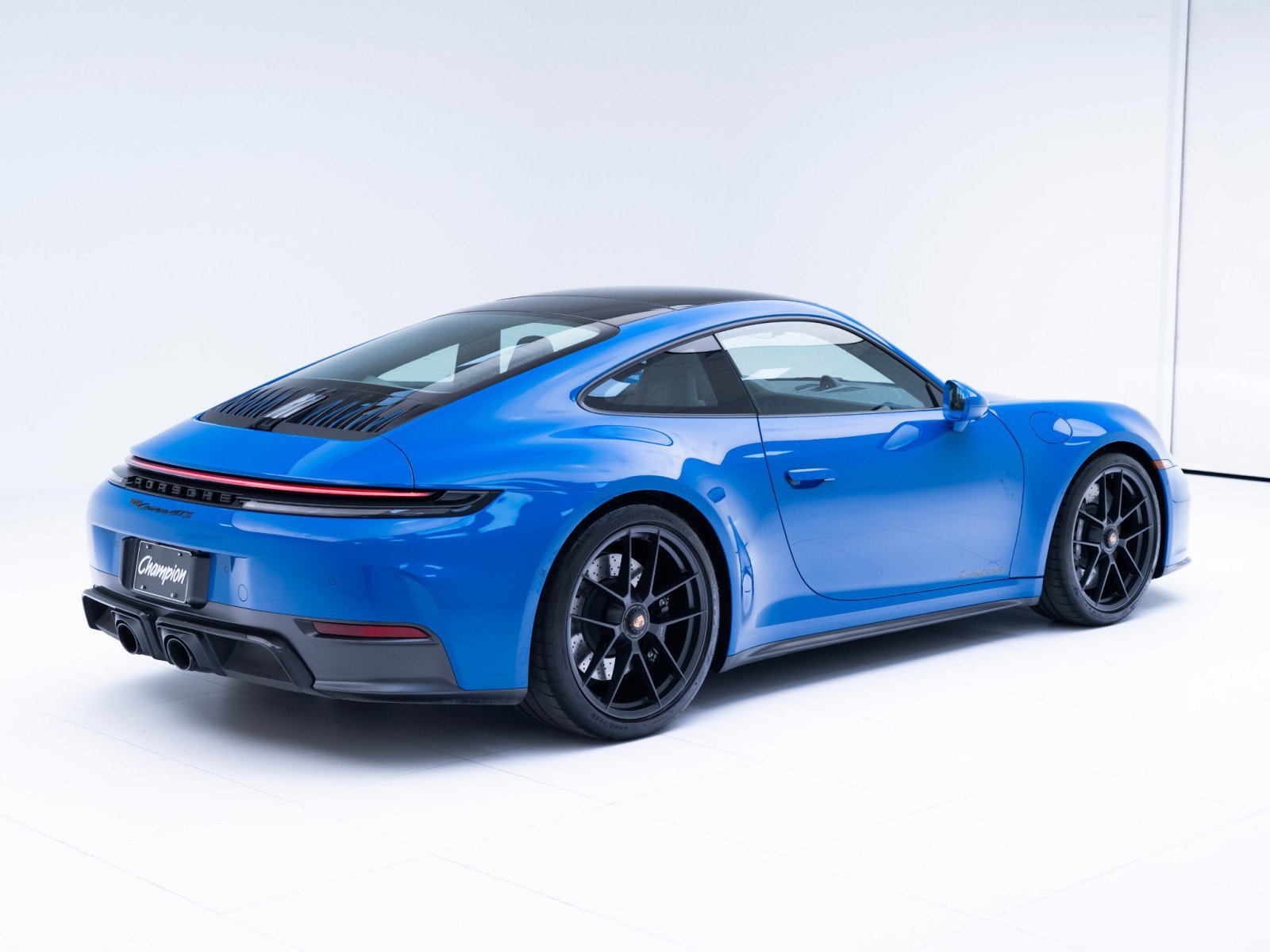 Certified 2025 Porsche 911 Carrera 4 GTS AWD/4WD image 9