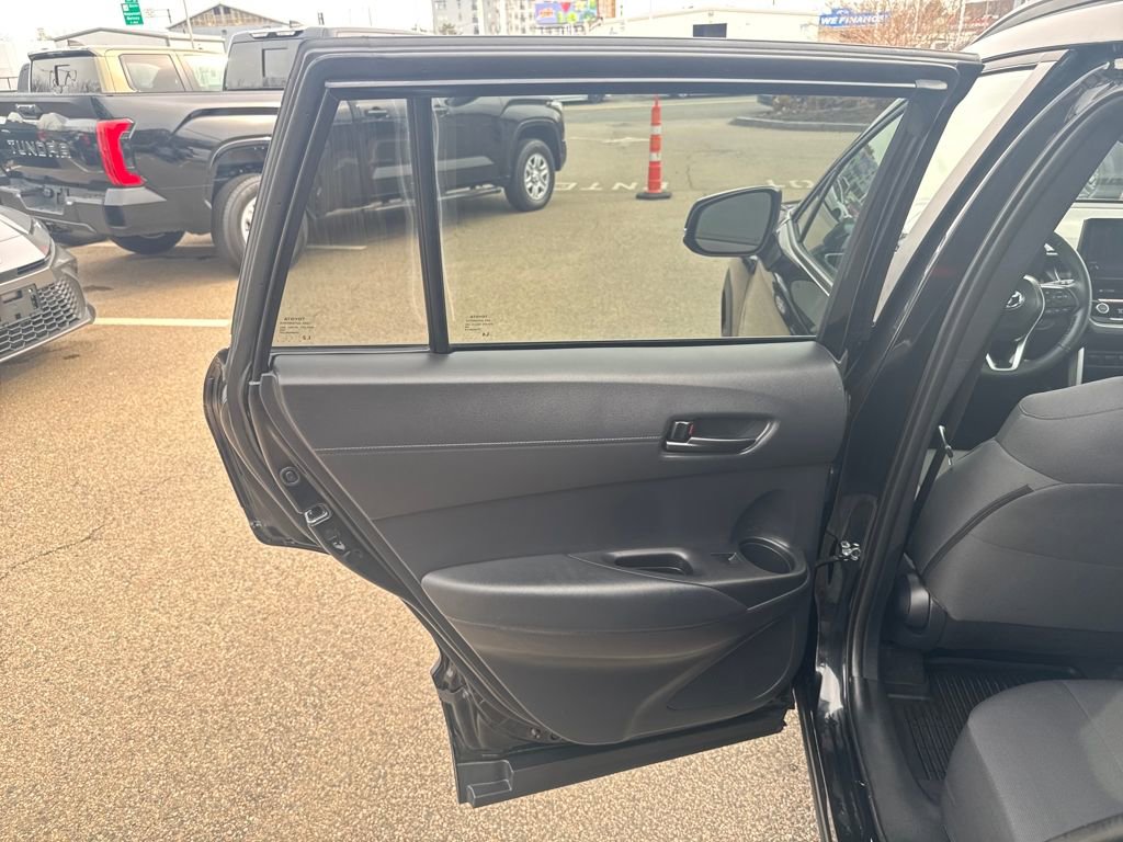 Used 2025 Toyota Corolla Cross LE w/ Moonroof Package image 36