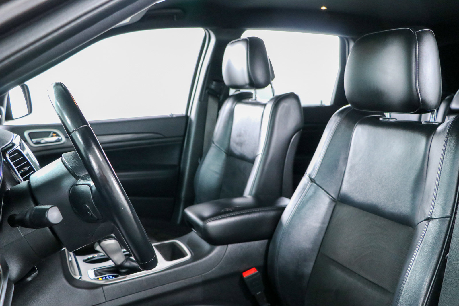 Used 2021 Jeep Grand Cherokee Laredo X RWD image 23