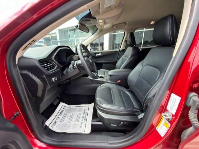 Used 2020 Ford Escape Titanium AWD/4WD image 21
