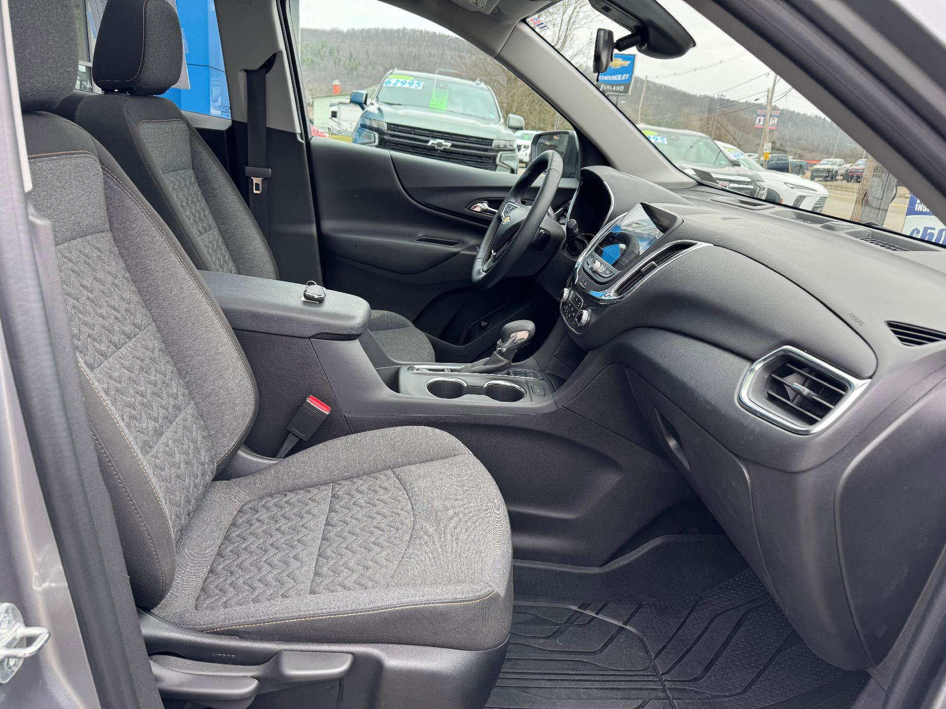 Used 2024 Chevrolet Equinox LT AWD/4WD image 48