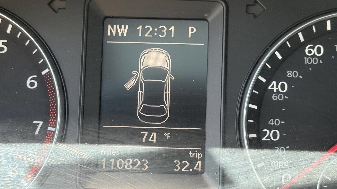 Used 2012 Volkswagen Eos Komfort FWD image 44