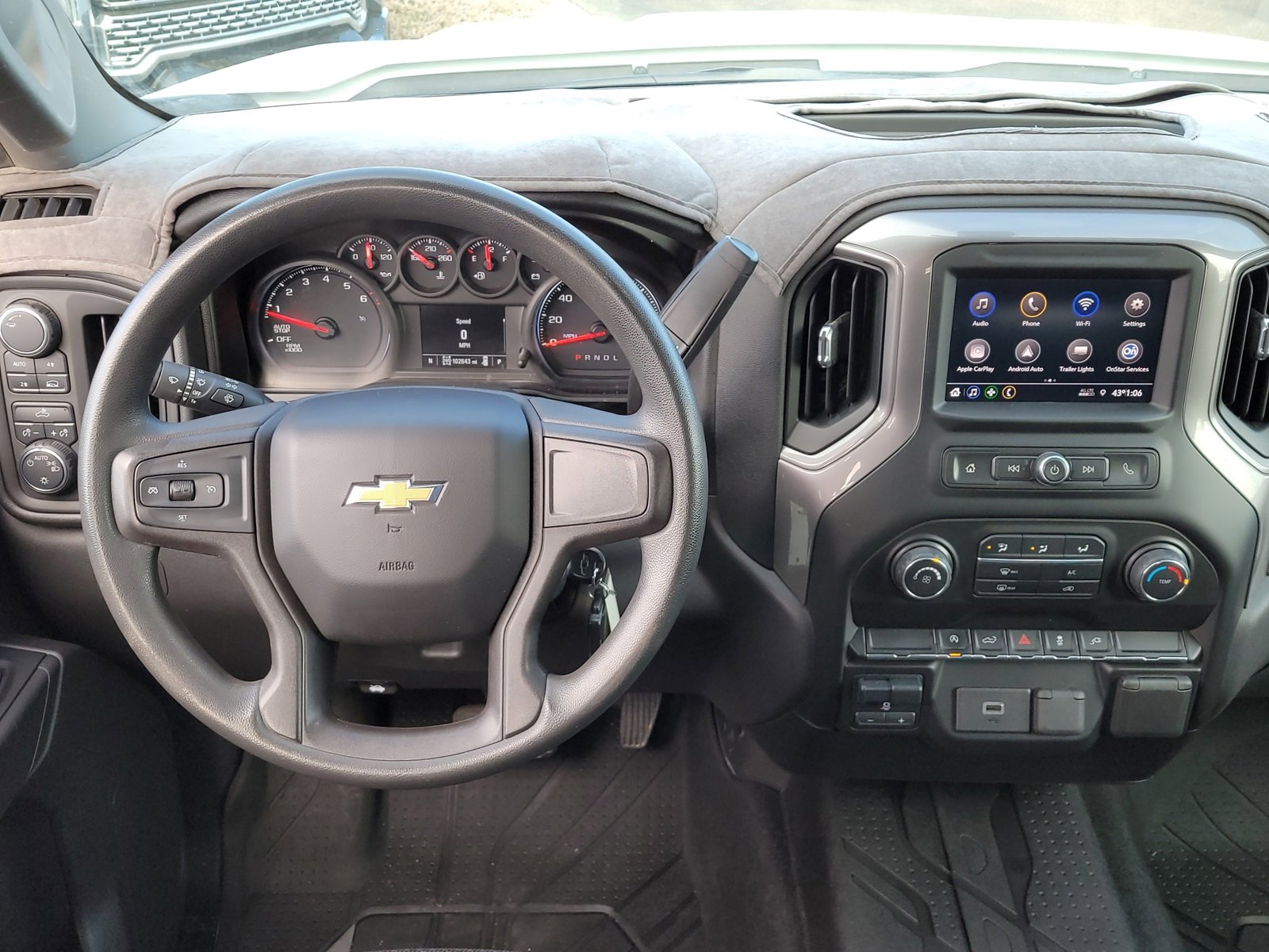 Used 2020 Chevrolet Silverado 1500 Custom w/ Custom Value Package image 9