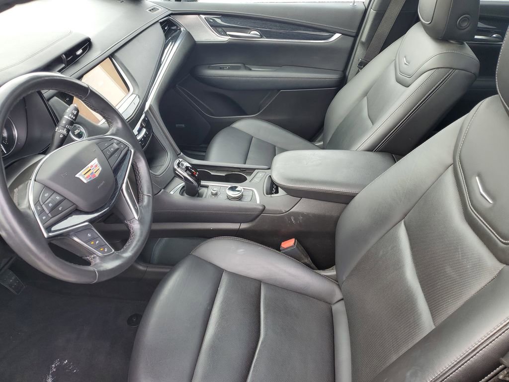 Used 2023 Cadillac XT5 Premium Luxury w/ LPO, Floor Liner Package image 5
