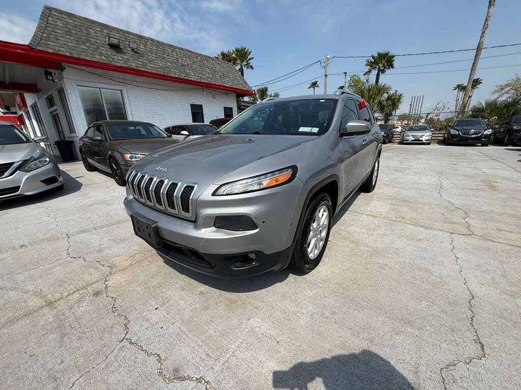 Used 2014 Jeep Cherokee Latitude w/ Cold Weather Group image 8
