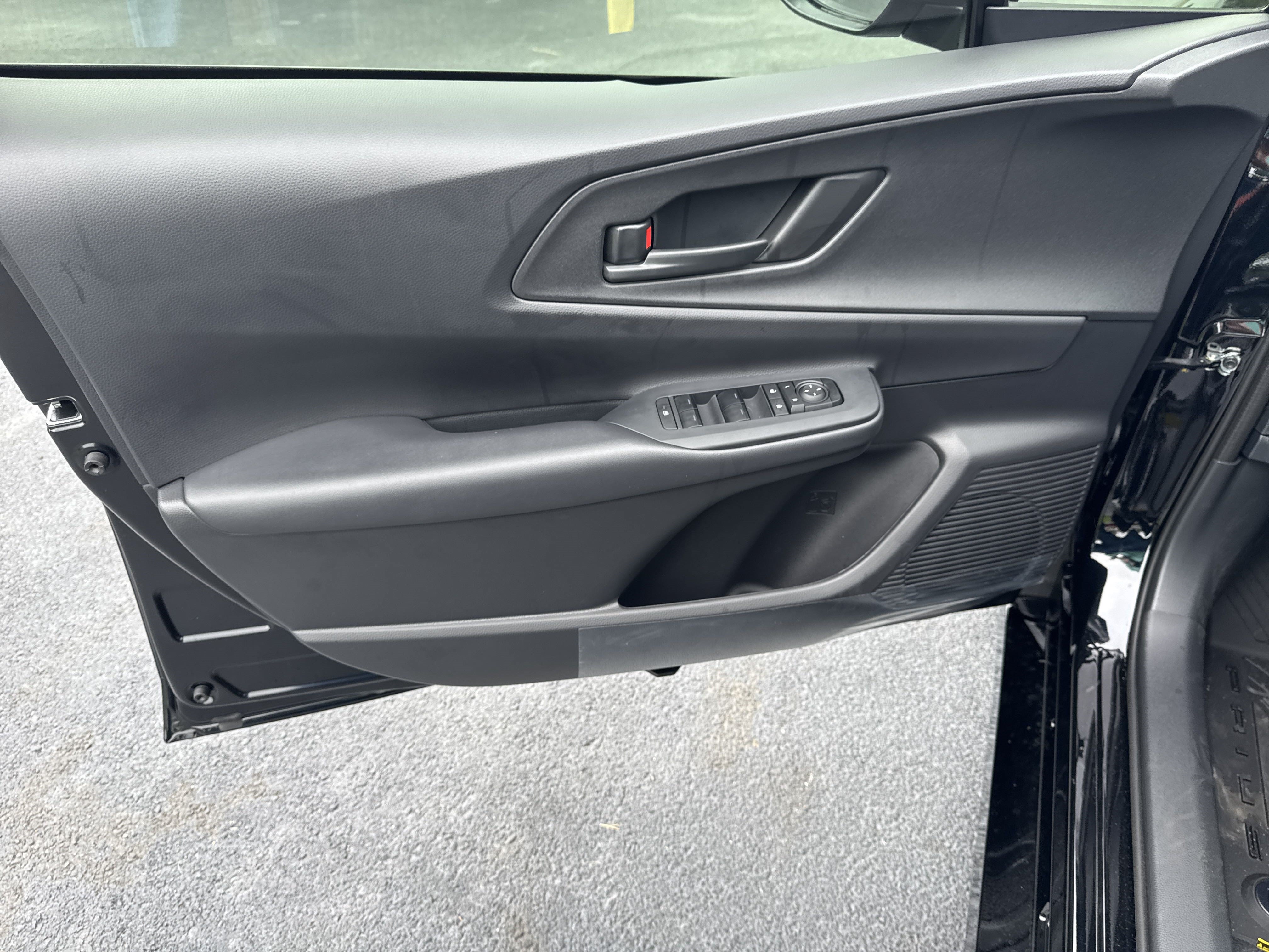 New 2025 Toyota Prius Plug-In Hybrid FWD image 22