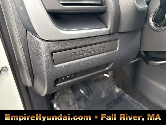 Used 2021 Nissan Rogue S image 19