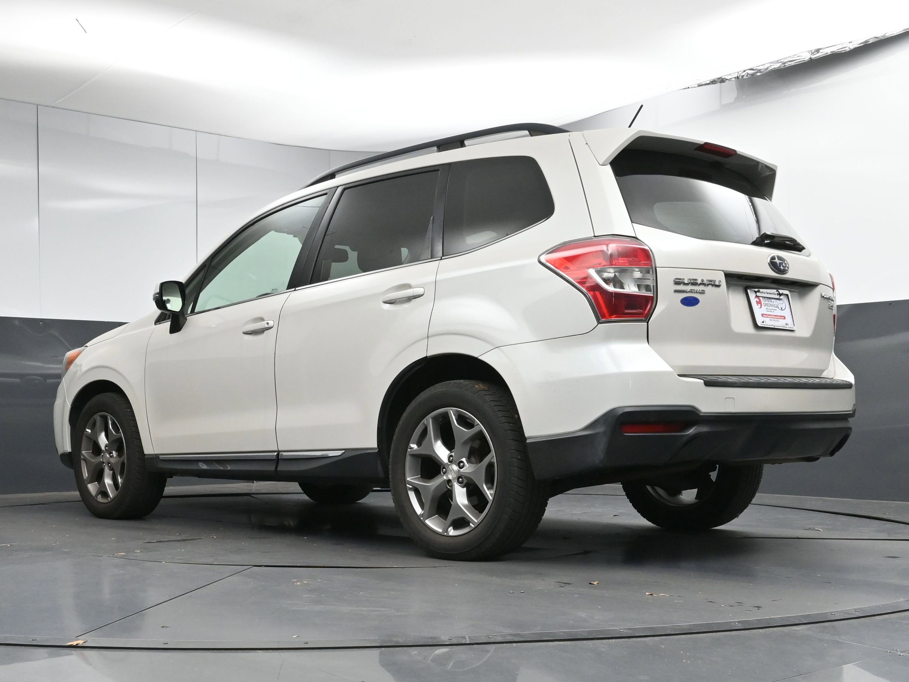 Used 2015 Subaru Forester 2.5i Touring w/ Eyesight & Navigation System image 27
