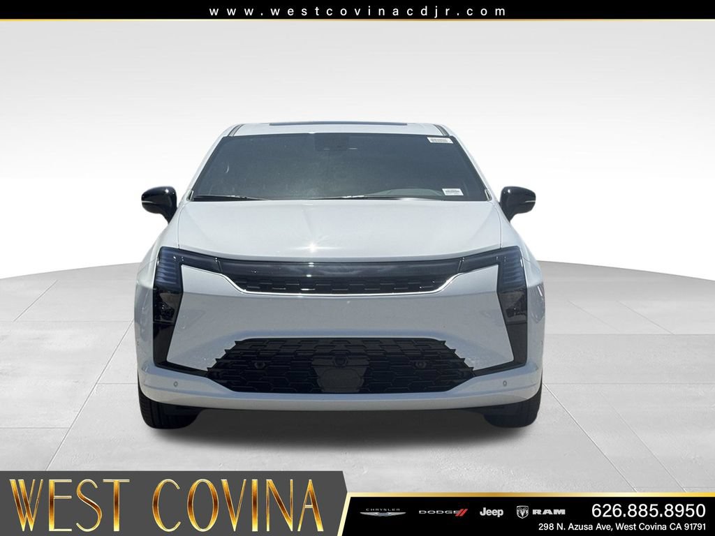 New 2027 Chrysler Pacifica Limited FWD image 3