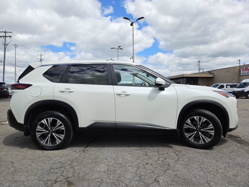 Used 2023 Nissan Rogue SV AWD/4WD image 12