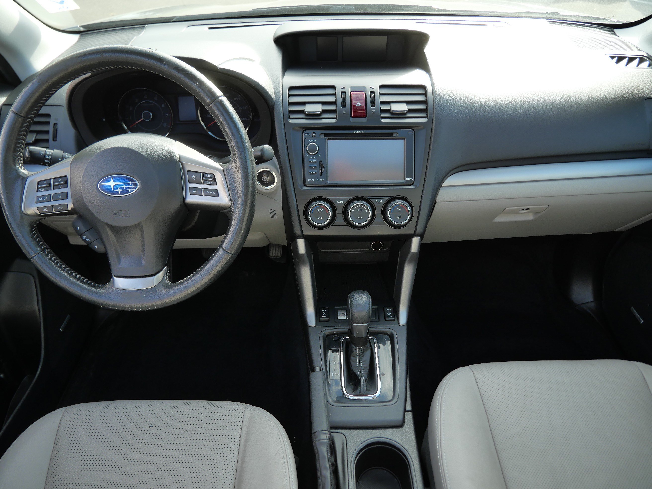 Used 2015 Subaru Forester 2.5i Touring w/ Eyesight & Navigation System AWD/4WD image 10