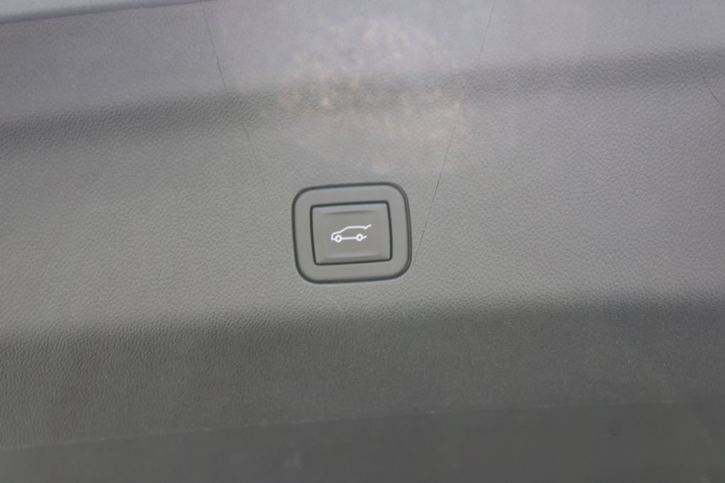 Used 2023 Chevrolet Tahoe RST w/ Luxury Package RWD image 18