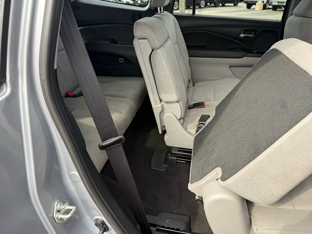 Used 2019 Honda Pilot EX image 16