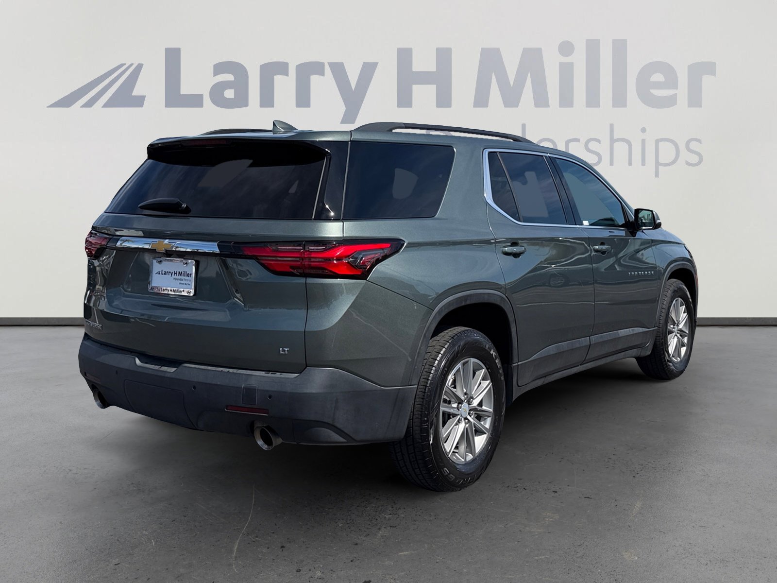 Used 2023 Chevrolet Traverse LT image 5