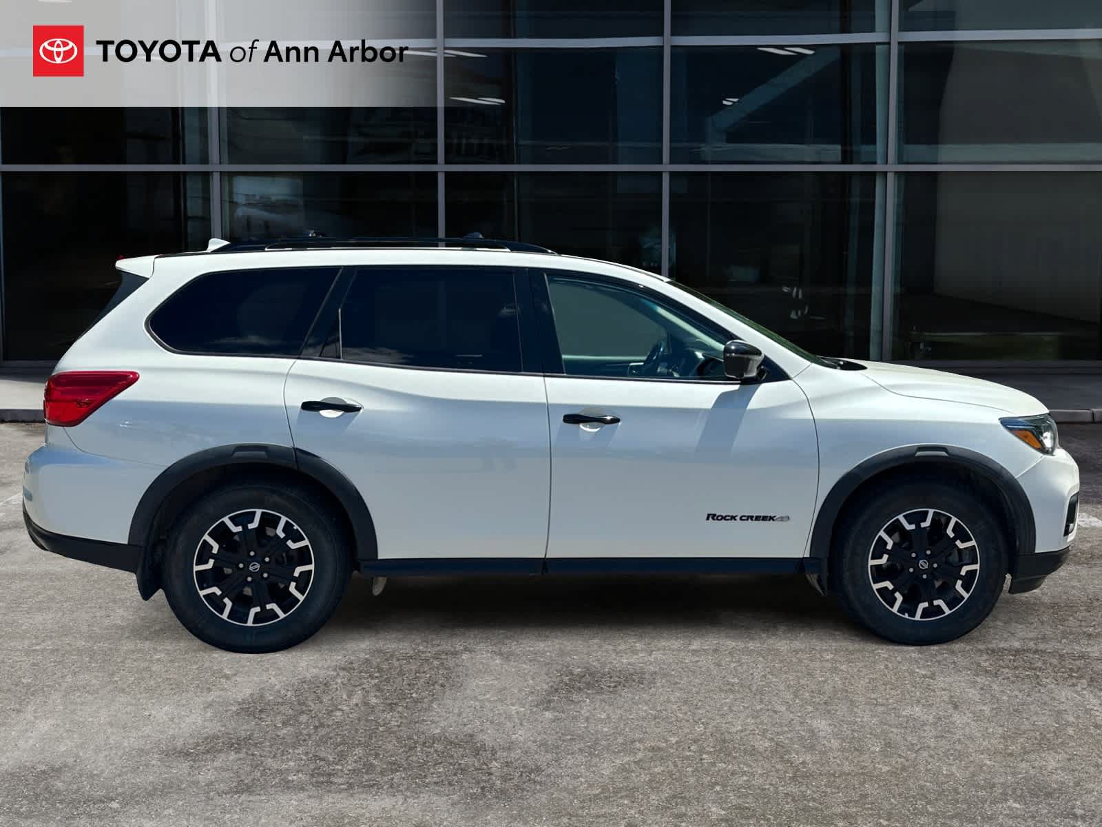 Used 2020 Nissan Pathfinder SL AWD/4WD image 5